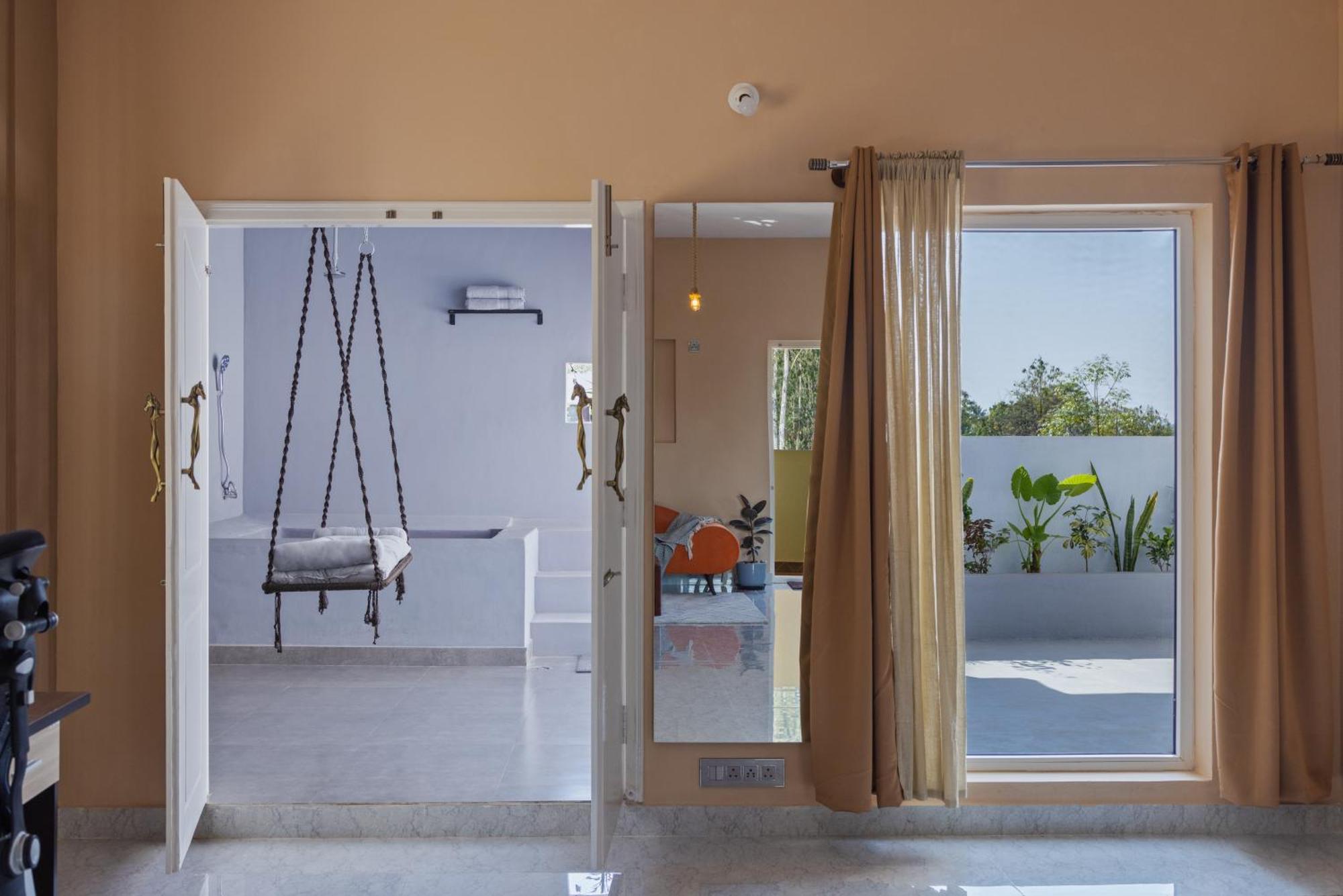 Moonlight Manor- Luxury Escape Villa Bangalore Exterior foto